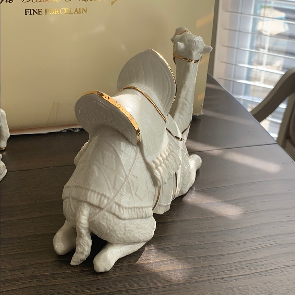 LENOX 1995 CLASSIC NATIVITY ANIMALS - Picture 6 of 13